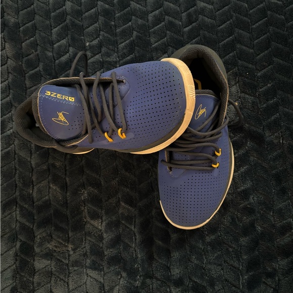 Under Armour 3Zero - Picture 3 of 13